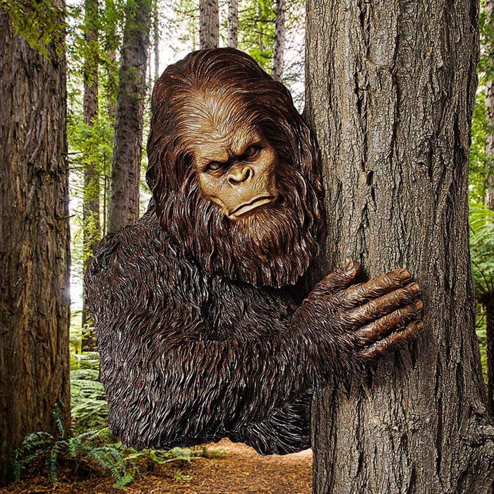 Creative Bigfoot 3D Resin Tree Decoration for Home and Garden